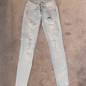 American Eagle Light Washed Ripped Jeans